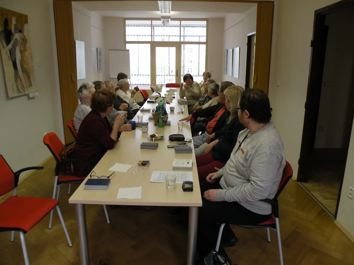 Korandův sbor — Klub seniorů o islámu (22. května 2013) (foto č. 1)