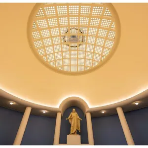 Prohlídky našeho kostela při oslavách vzniku republiky 28. 10. 2021 — fotografie 6 z 10