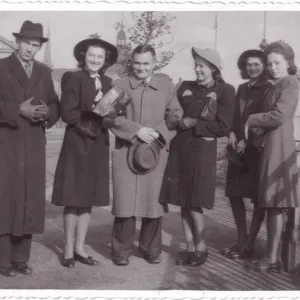 Fotoalbum mládeže z let 1940–41 — fotografie 17 z 30